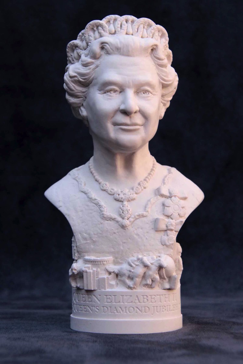 Purchase Famous Faces bust of Queen Elisabeth II 