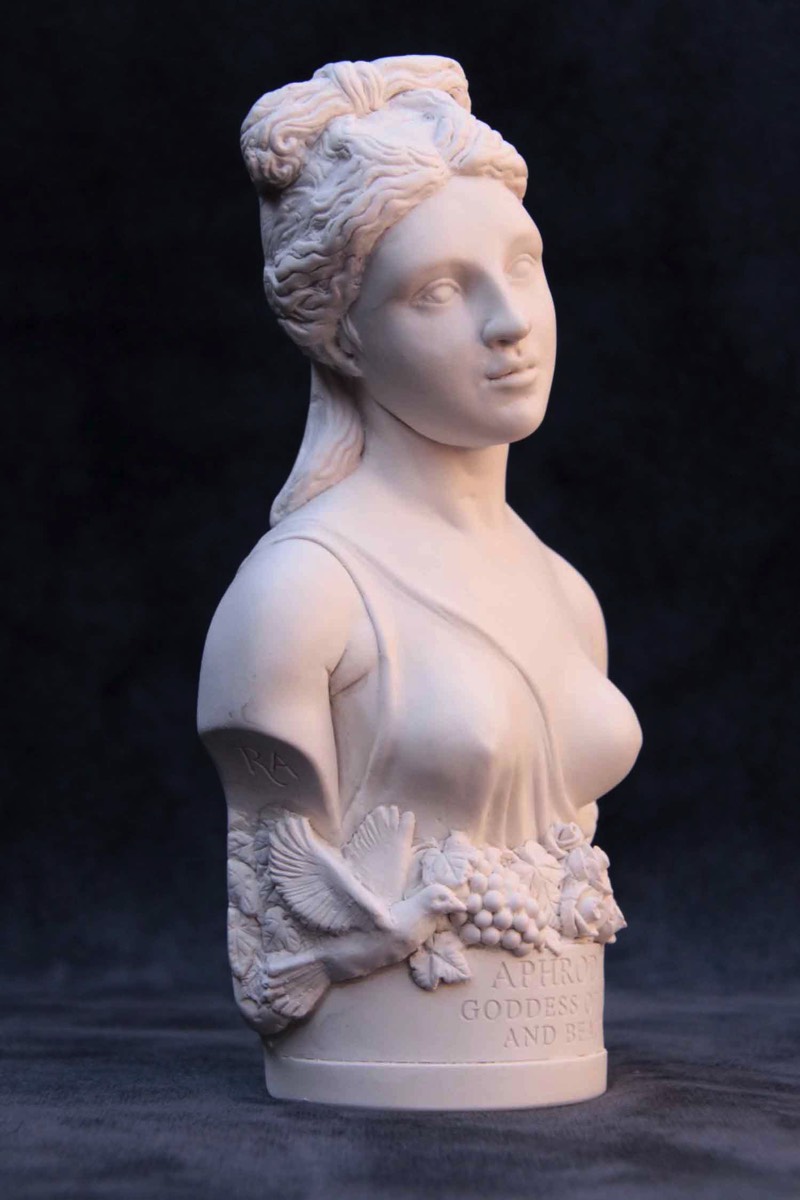 Famous Faces bust of the Greek Goddess Aphrodite.