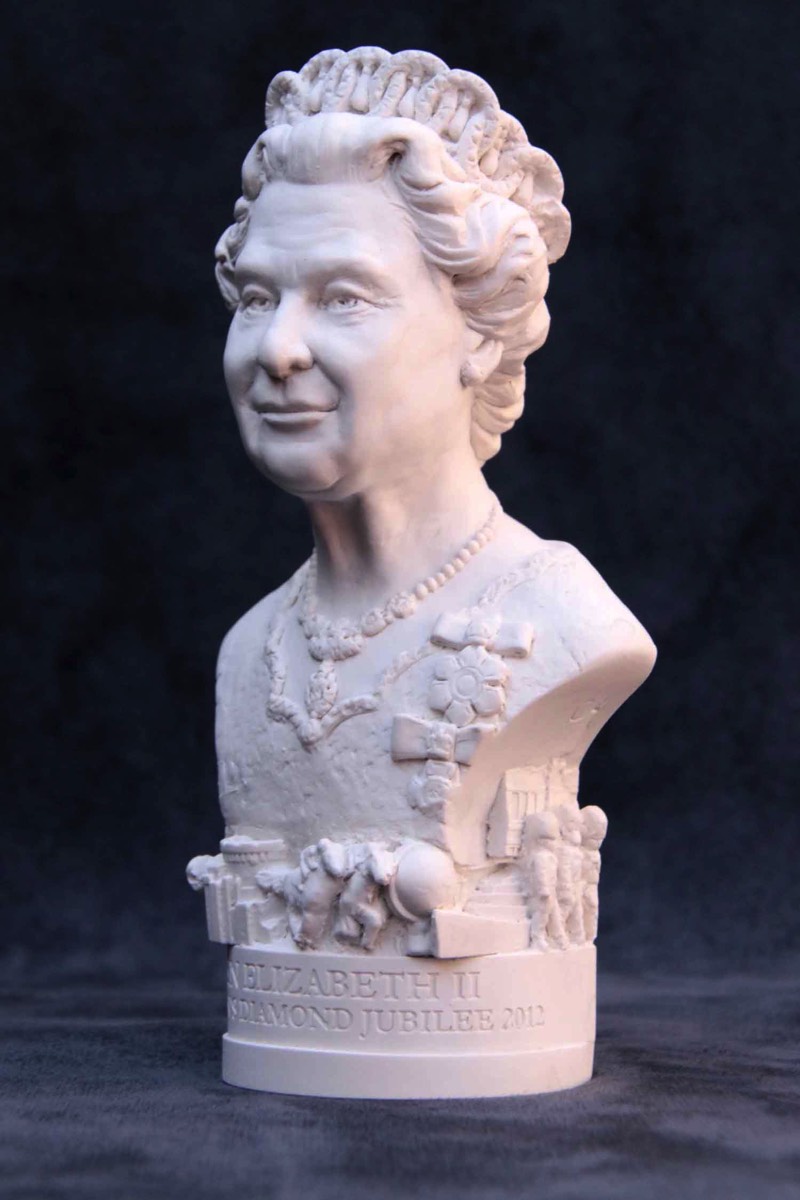 Purchase Famous Faces bust of Queen Elisabeth II 